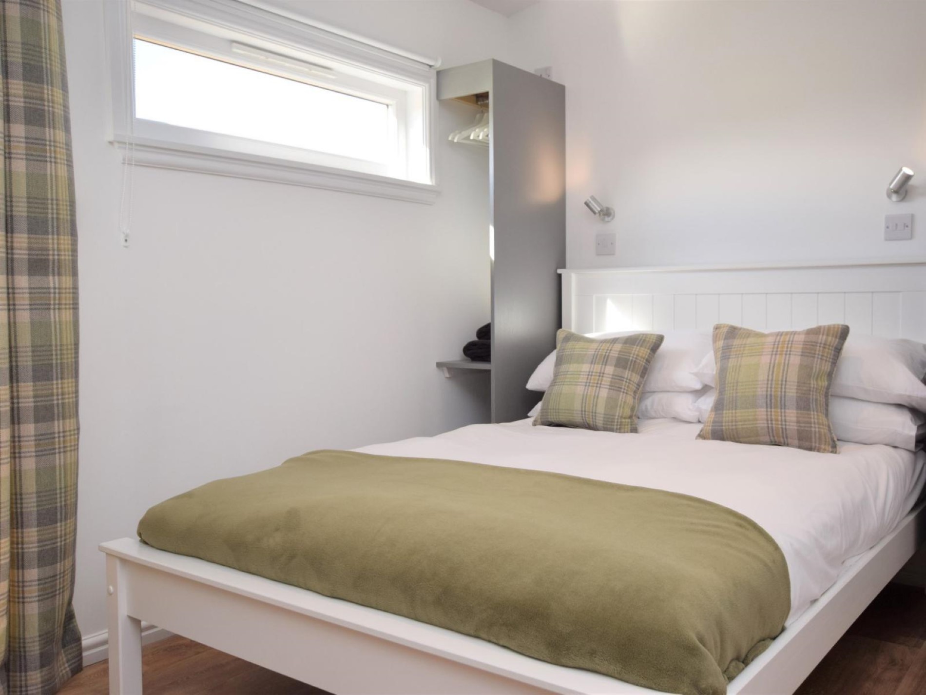 The Owl's Nest Double Bed
